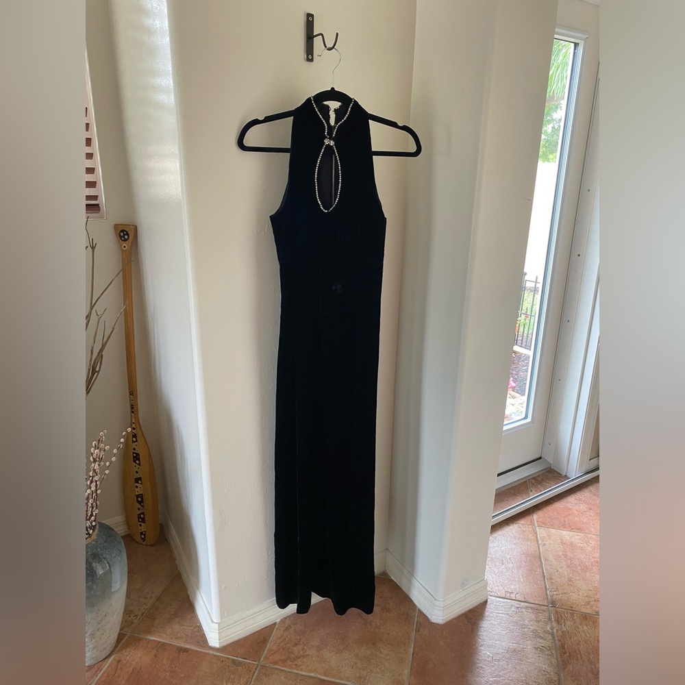 STUNNING VINTAGE BLACK VELVET DRESS / Size 0